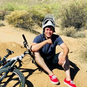 Meet your Posher, Aaron